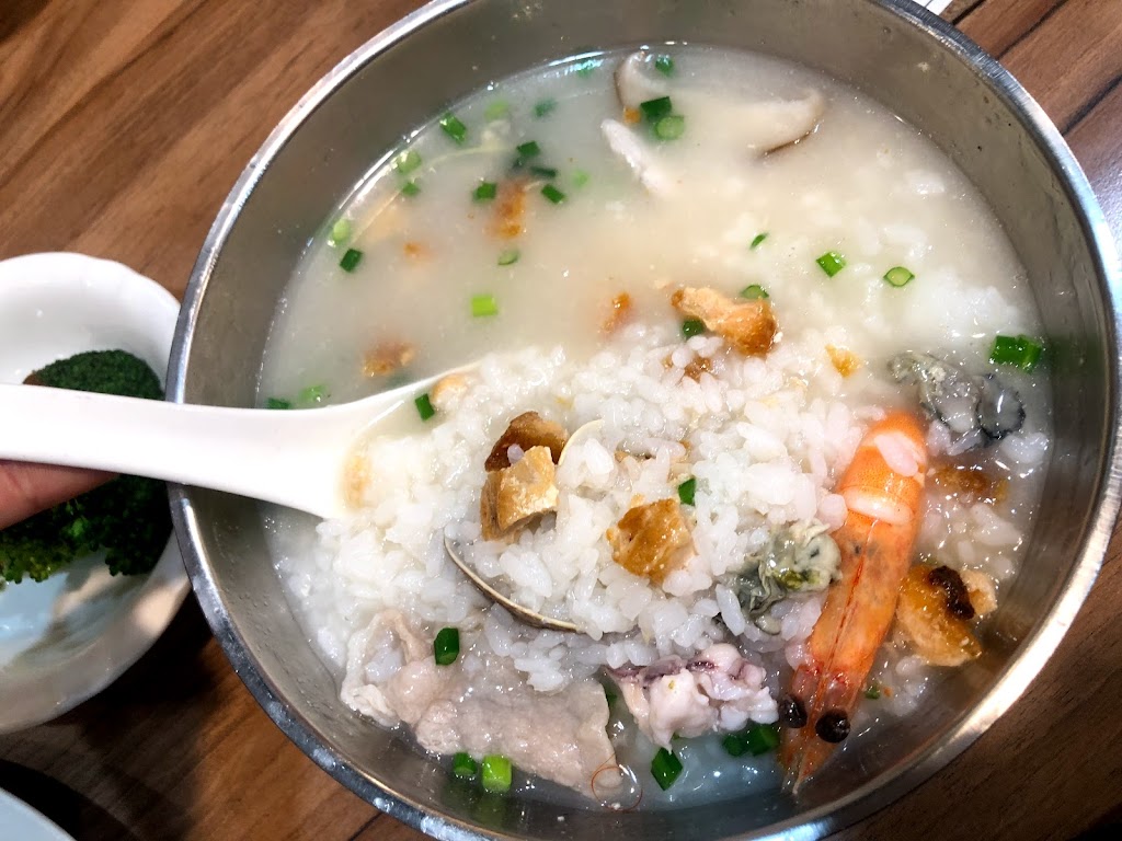 康廚平價鮮魚湯 的照片