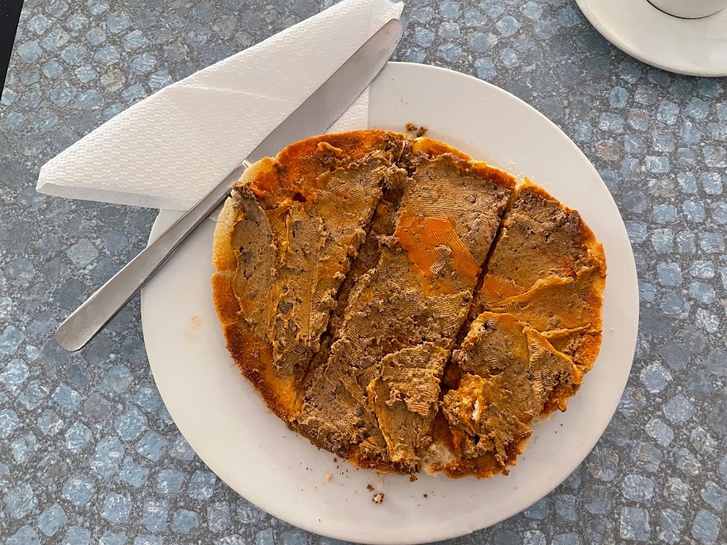 Cafeteria-Bar. J M — Cafe