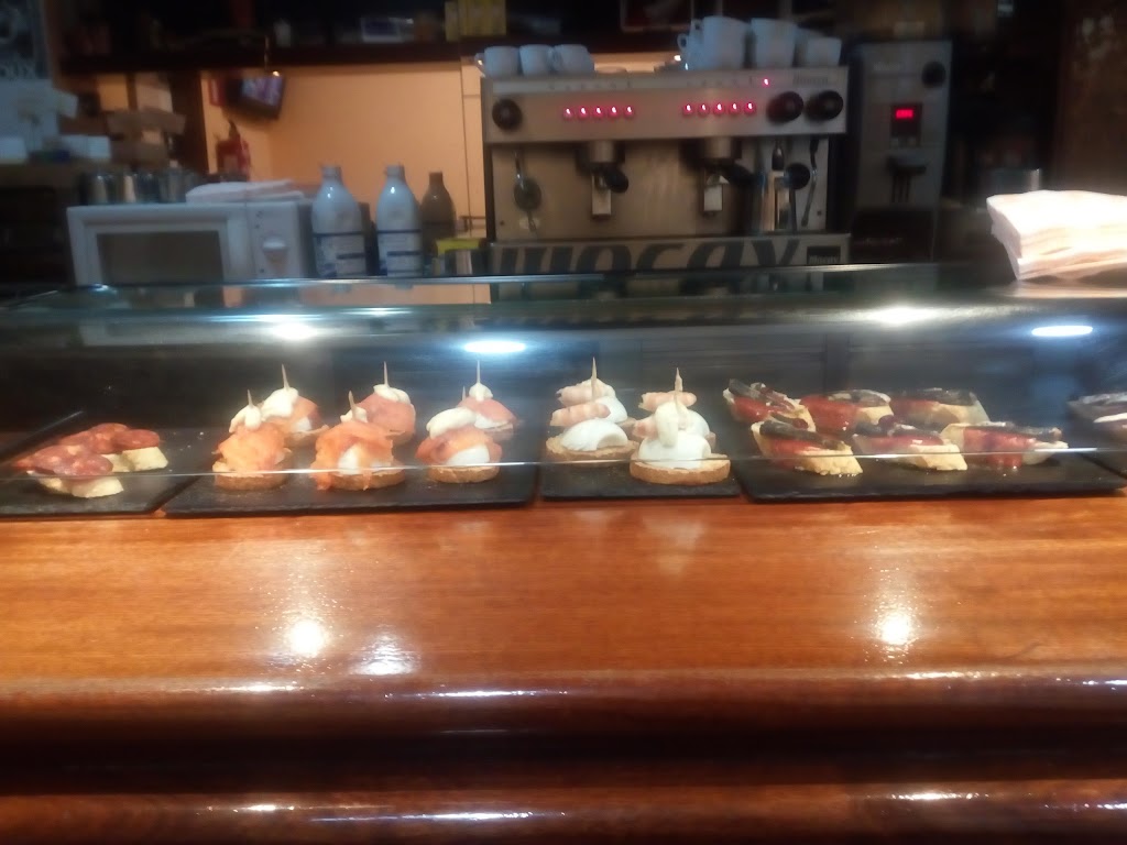 Bar Cafeteria Jeiki — Ambiente