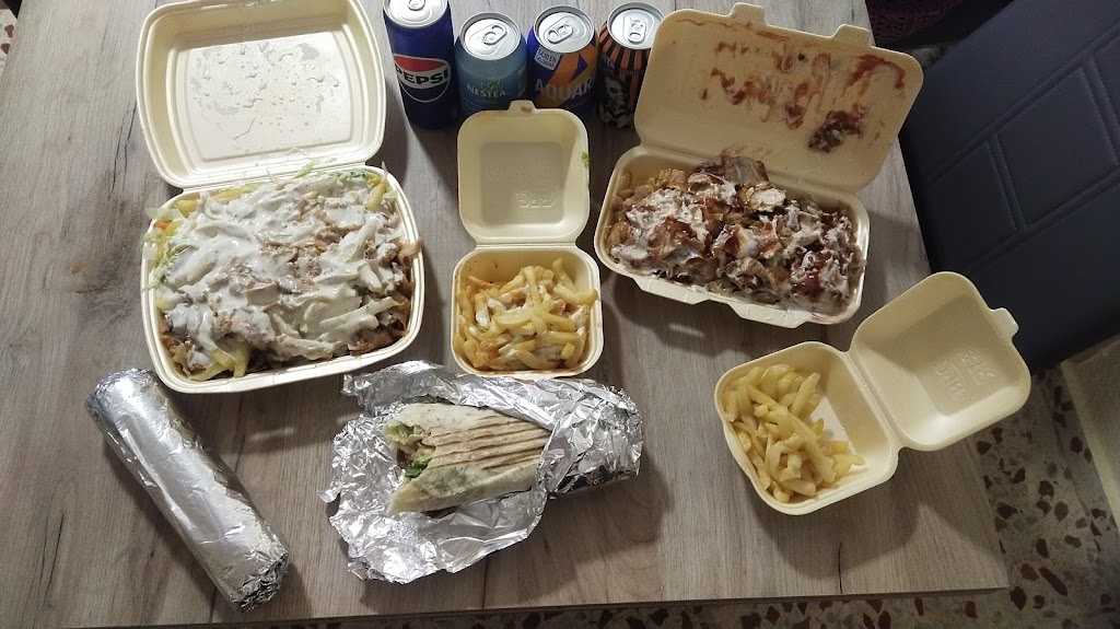 Ital+Turk Pizzeria — Comida y bebida