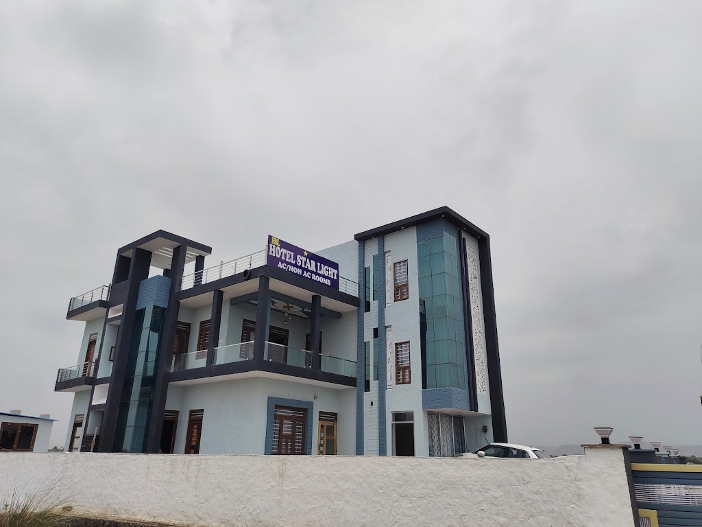 Hotel Star Light Bandikui