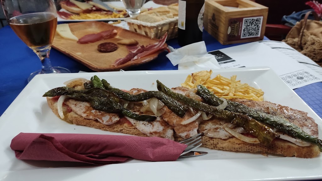 Sierra Cardena — Comida y bebida