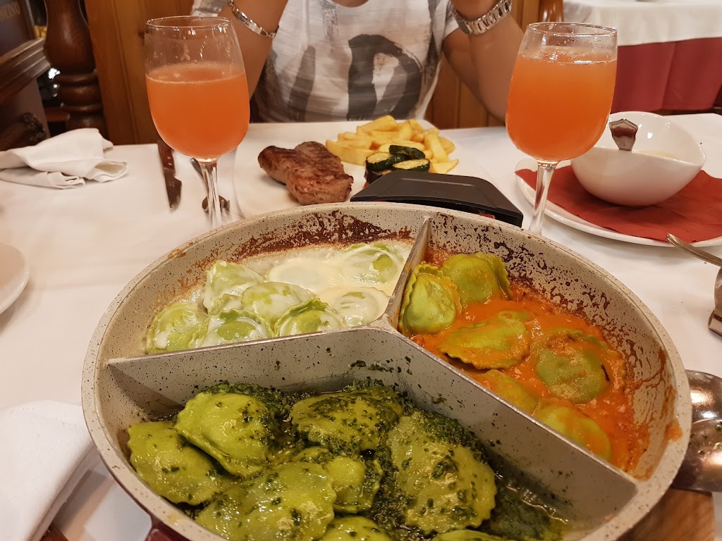 Restaurante La Tagliatella | Vic — Comida y bebida