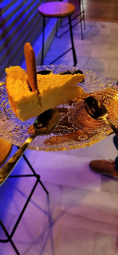 Bar Malamadre Copas — Comida y bebida