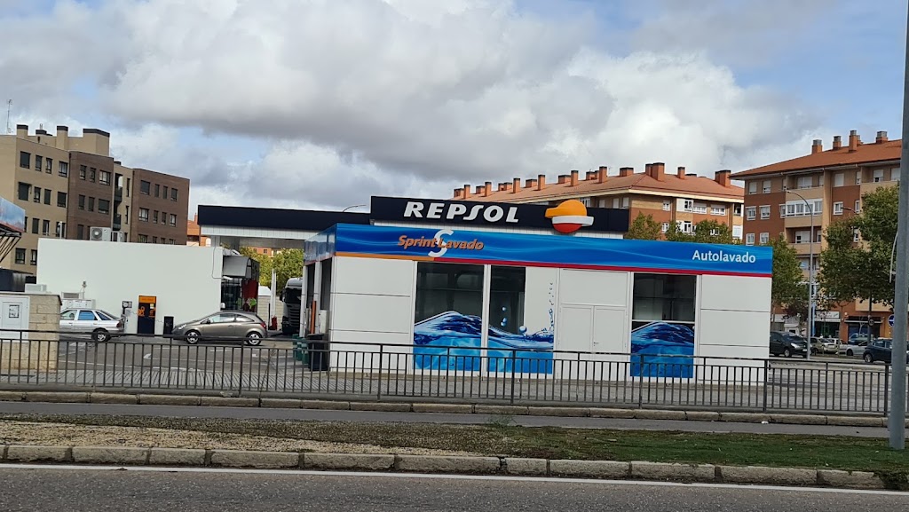 Estacion de Servicio Repsol — Exterior