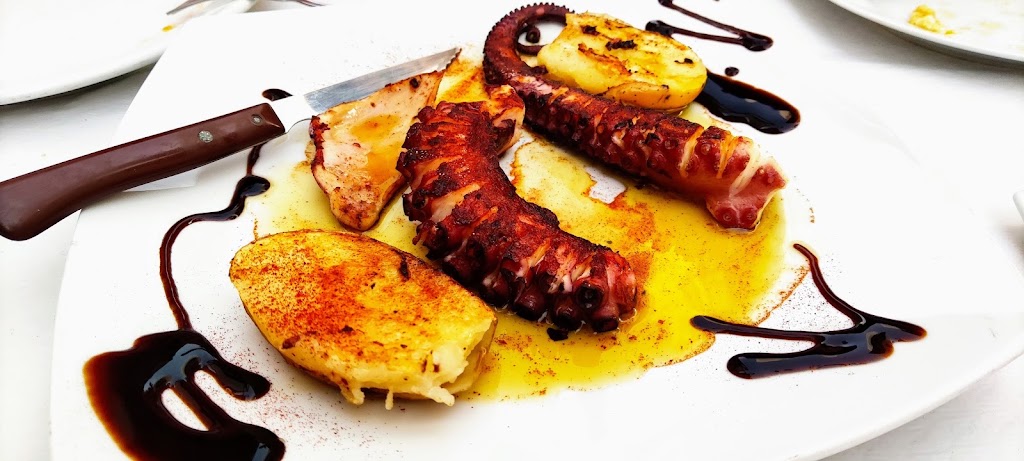 CASA PEPETE — Comida y bebida