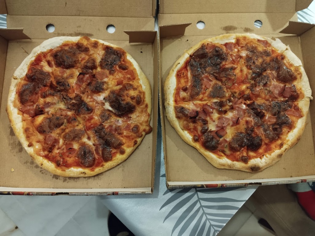 Pizza Burger JM — Comida y bebida