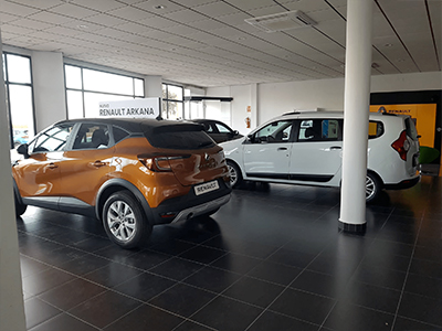 ZAMORA AUTOS RENAULT Y DACIA — Interior