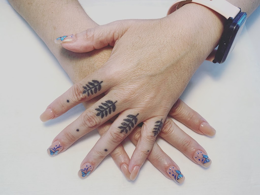 Queen Nails — Una