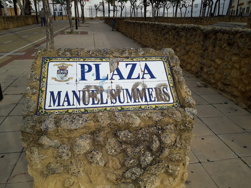 Plaza Manuel Summers