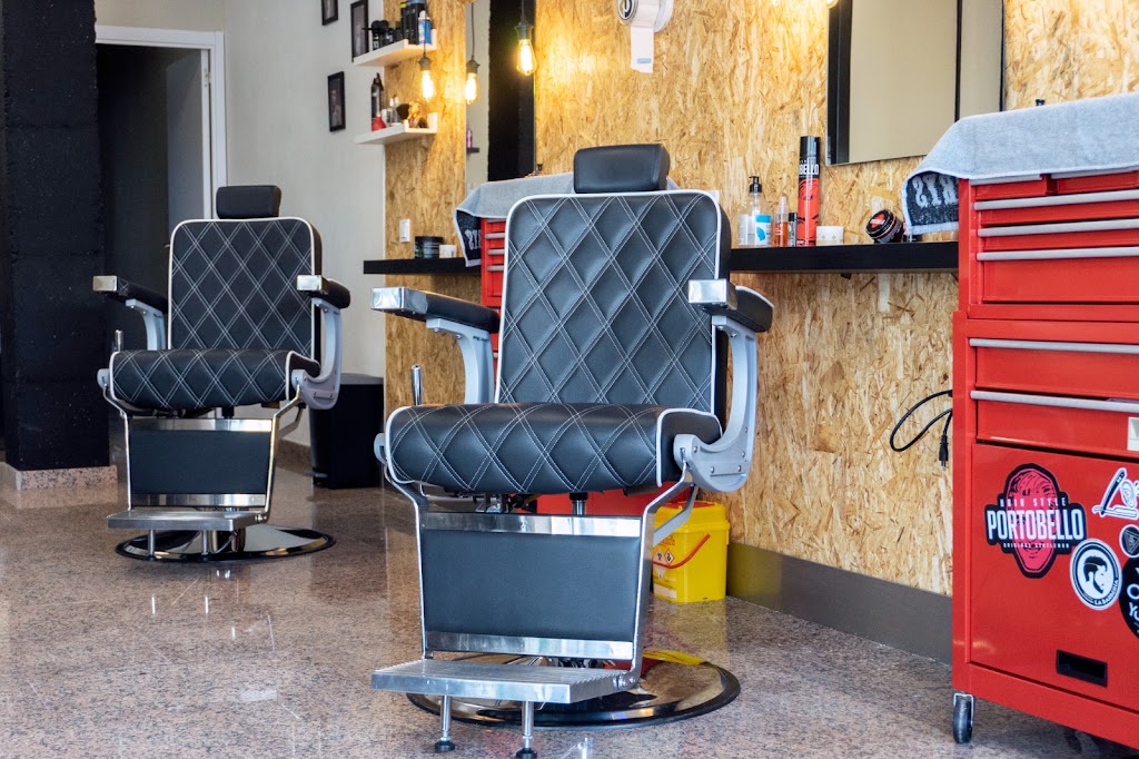 DOBLE B - Barber & Beauty — Interior