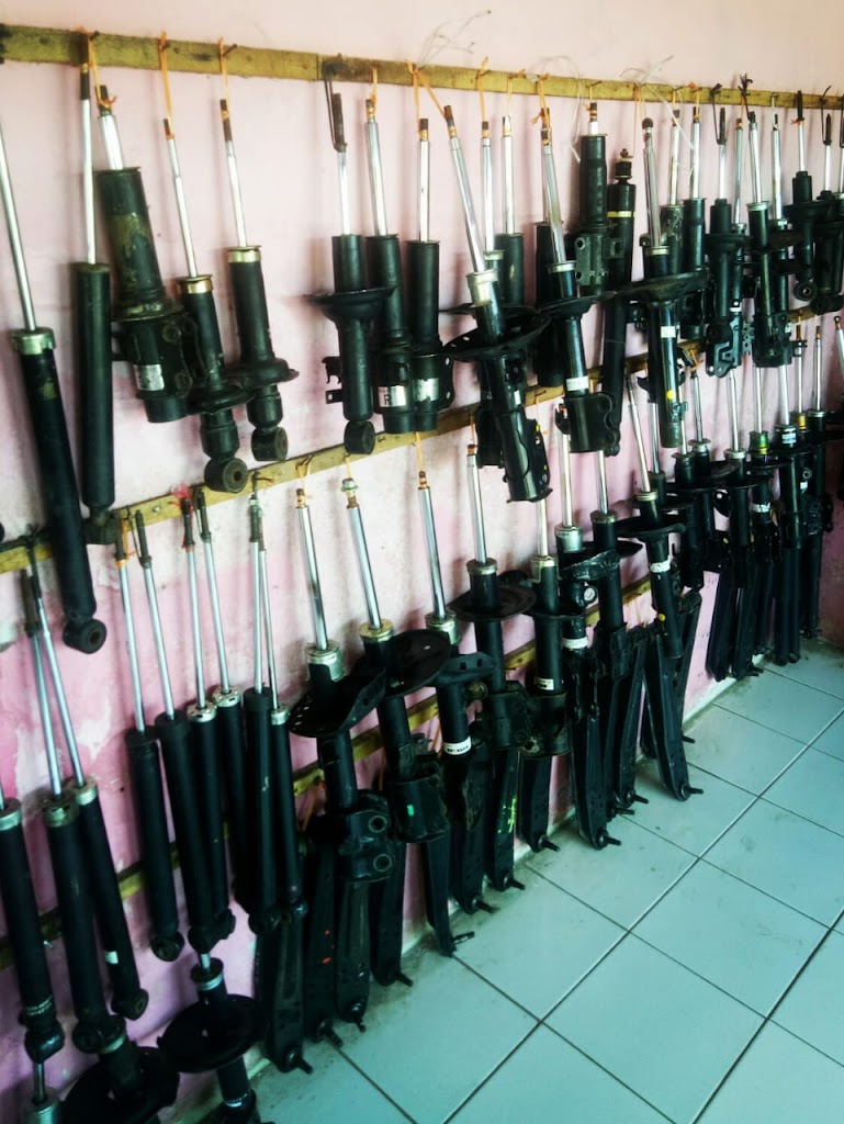 Bengkel kaki kaki/cuci lampu mobil