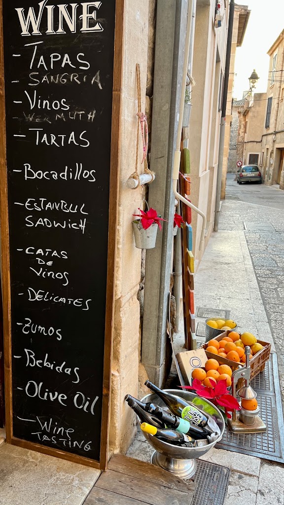 One Touch | Bistro, Cafe, Tapas, Vinebar | Pollenca — Carta