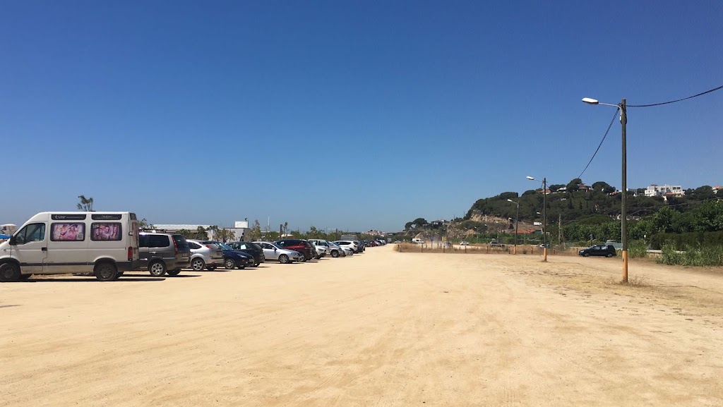 Aparcamiento gratuito Playa el Cavaio