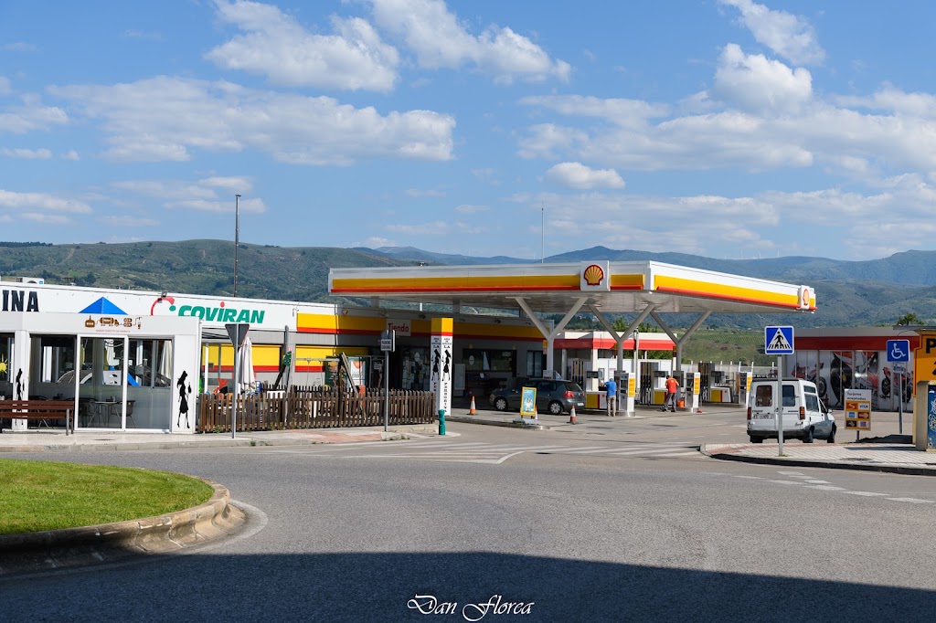 SHELL La Peregrina — Exterior