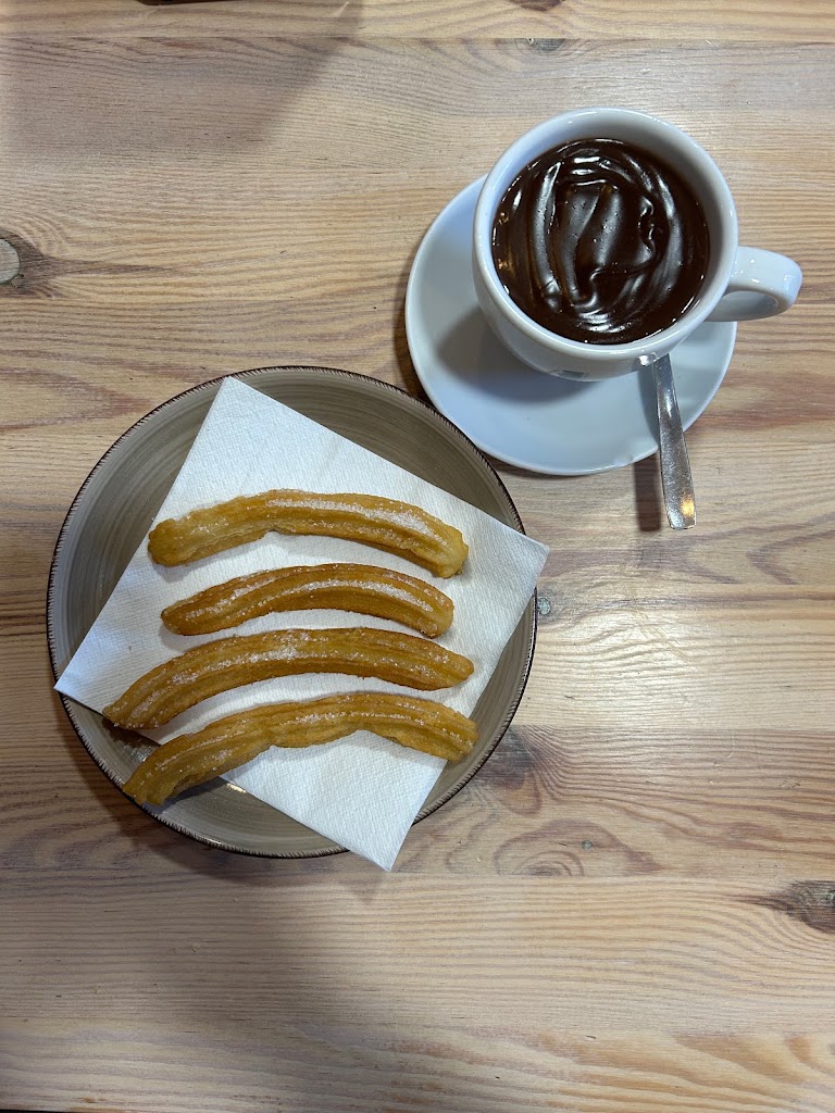 Cafeteria el Cafeto — Comida y bebida