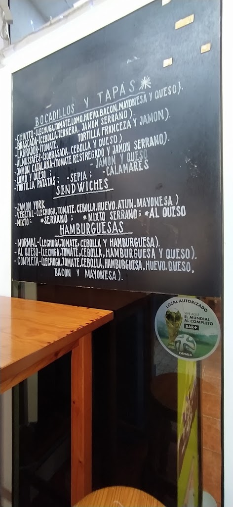 Bar Cafeteria El Gallo De Oro — Carta