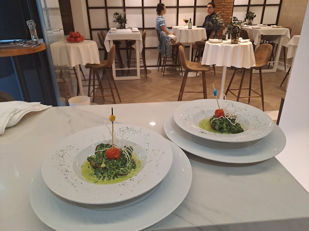Carrera Oficial — Comida y bebida