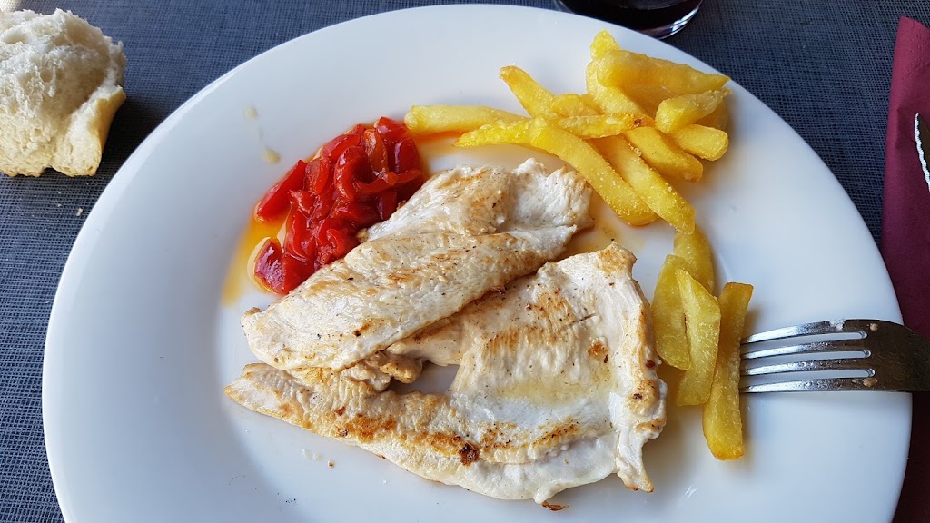 Batzoki Erandio Goikoa — Comida y bebida