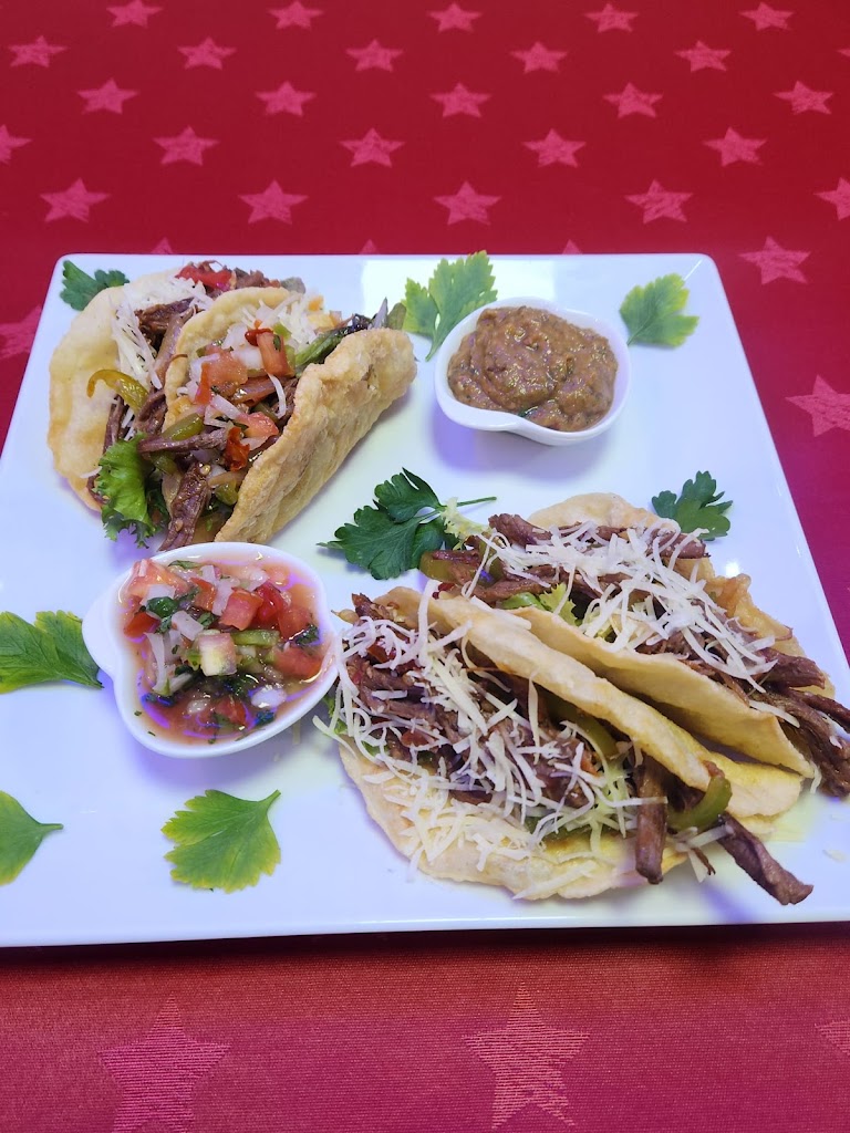 Restaurant pizzeria Sabores de mi tierra — Comida y bebida