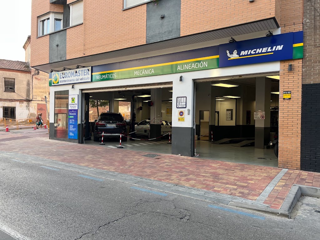 Euromaster Pozuelo Estacion — Exterior