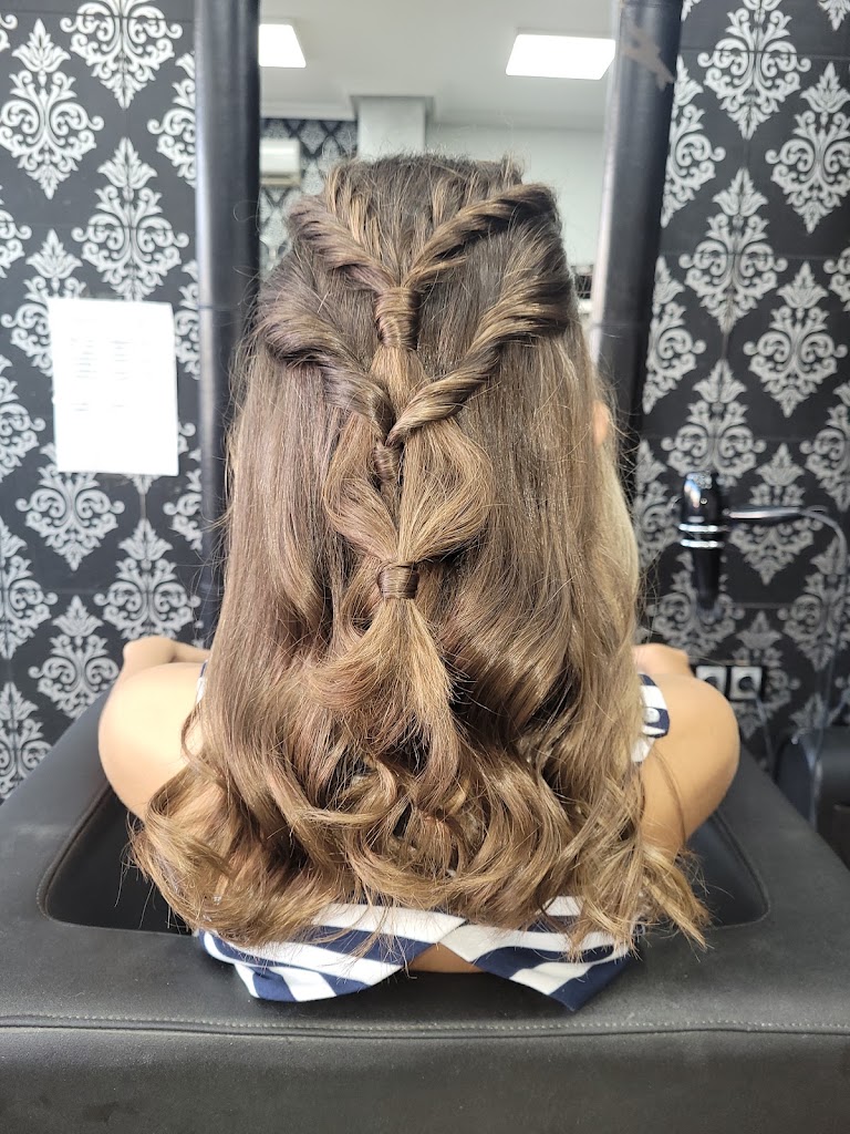 Yose Herrera Estilistas — Peinado