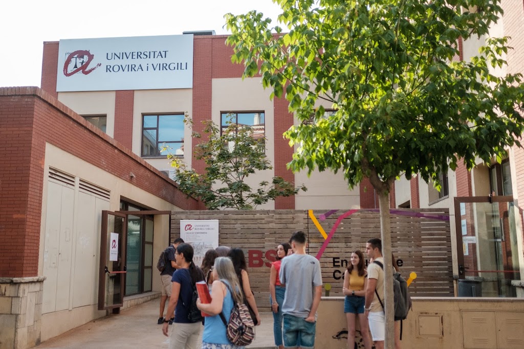 Universitat Rovira i Virgili (Seu Vilafranca del Penedes) — Del propietario