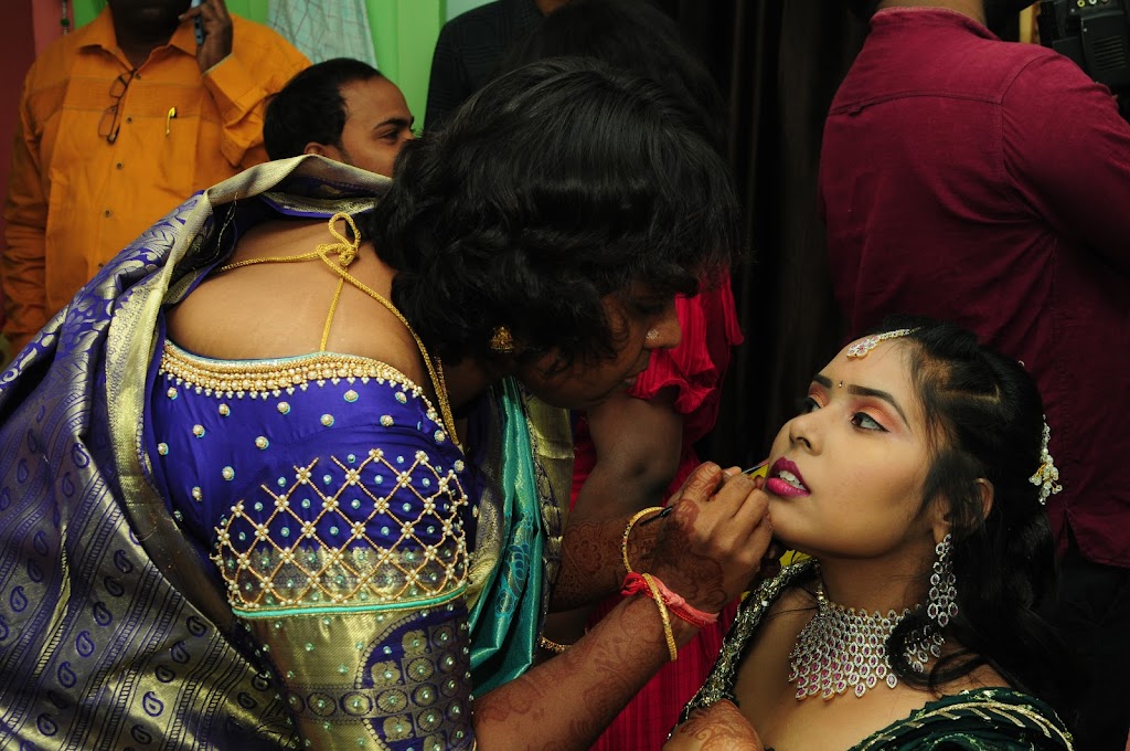 Lekya Beauty Parlour