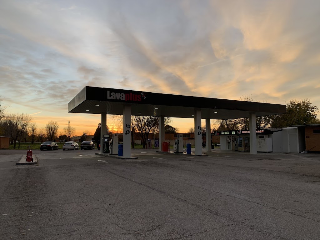 Lavaplus Torrejon — Estacion de servicio
