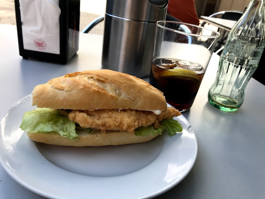 Meson Sin Nombre — Comida y bebida