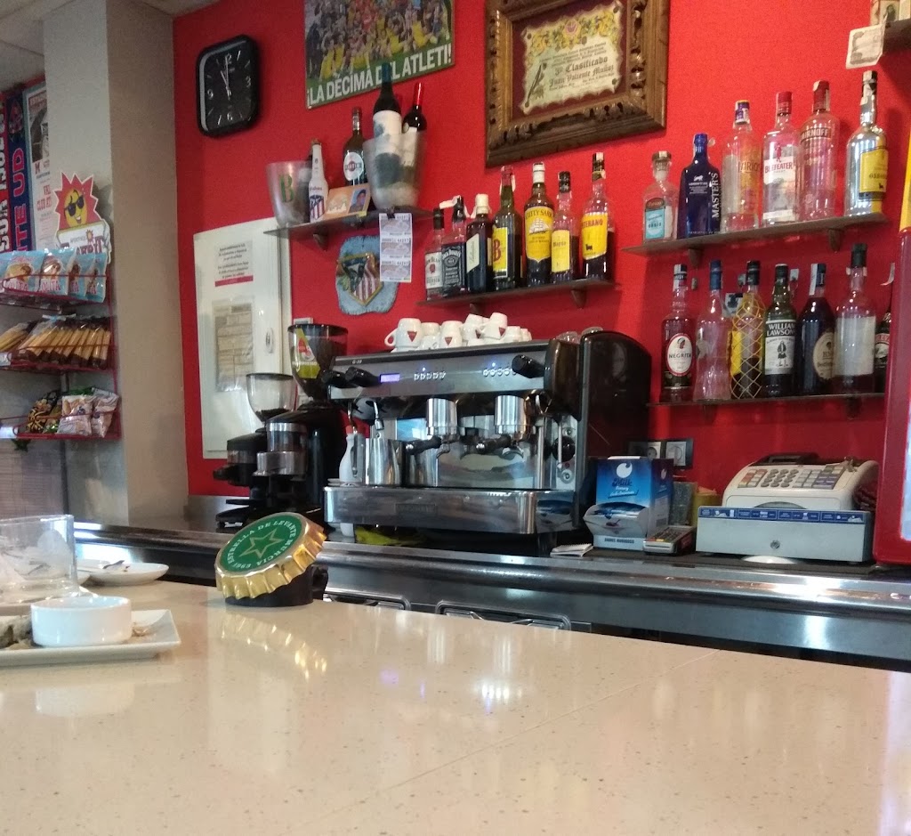 Bar-Cafeteria Aisa — Ambiente