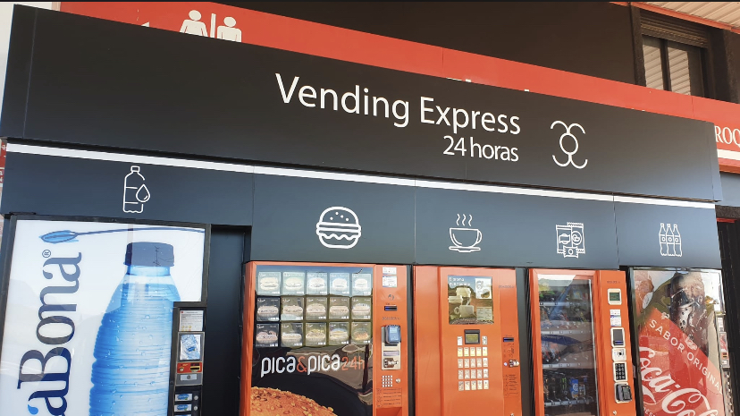 Estacion de Servicio San Roque Low Cost SLU ( Abierto 24 horas ) — Exterior