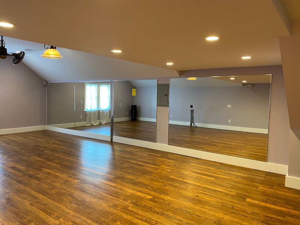  Kula Yoga and Fitness