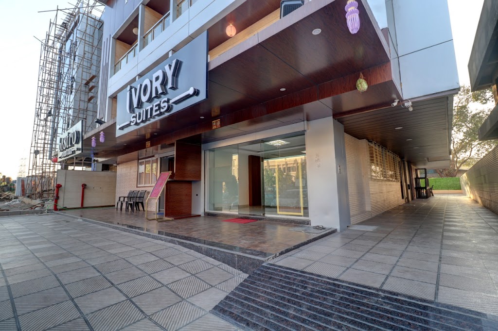 Ivory Suites Bistro Food Bar