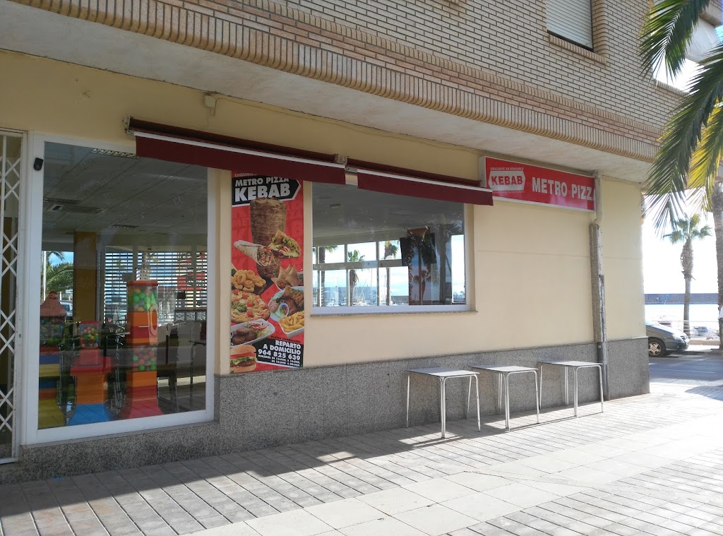 Metro pizza & kebab restaurant