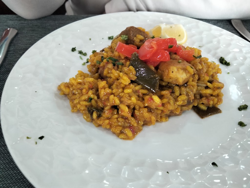 Restaurante Cruz Blanca — Paella