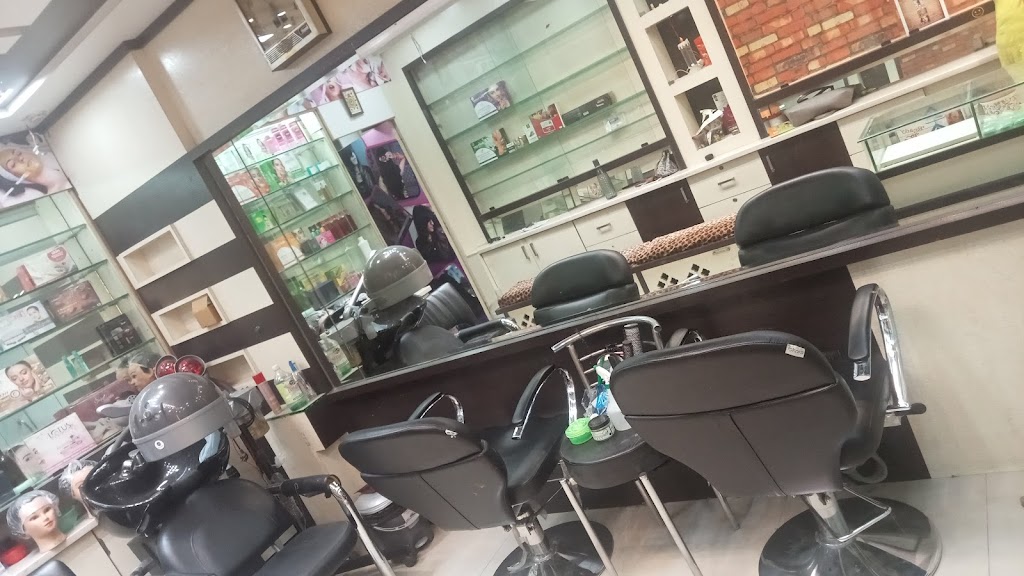 Stylish Professional Beauty Salon