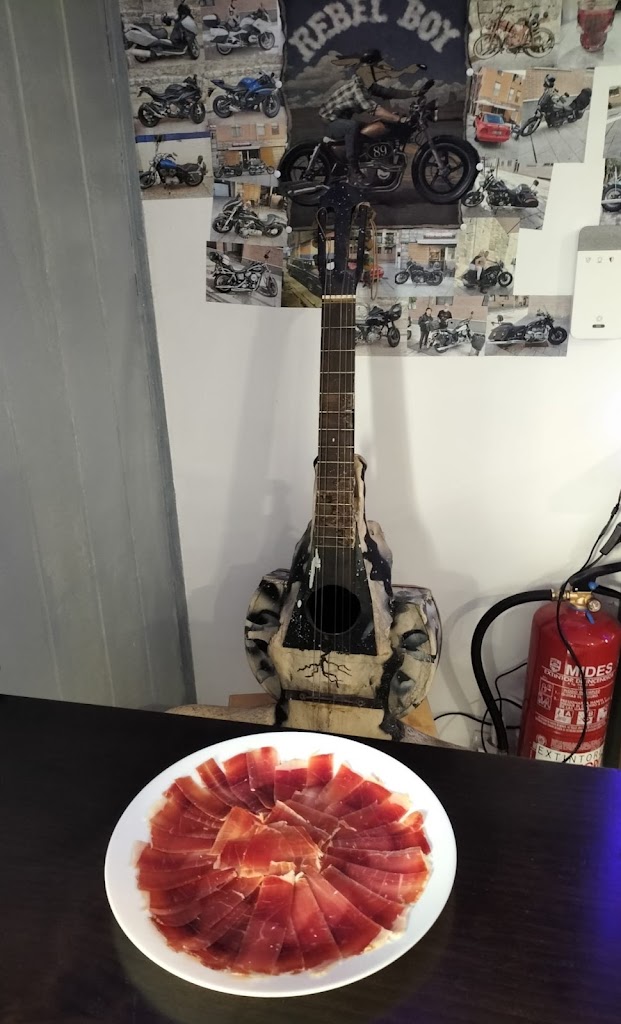 Bar Coyote — Comida y bebida