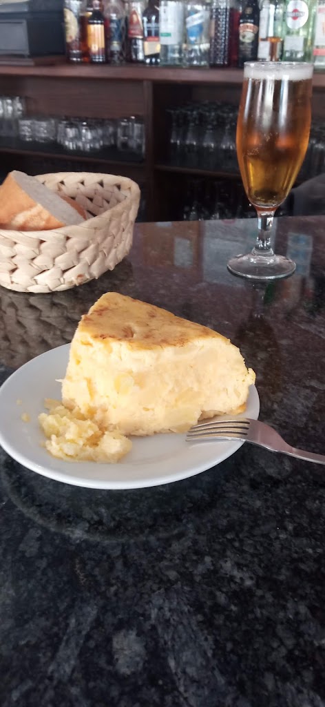 Bar cafeteria Atenas — Comida y bebida