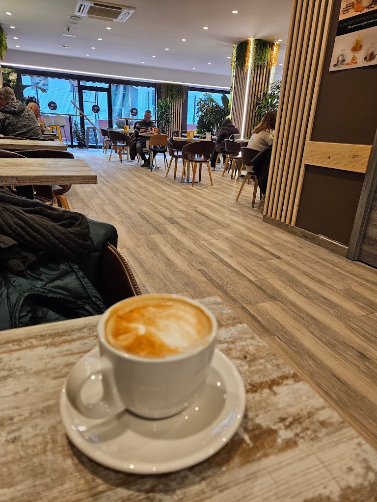 Cafe 85deg — Comida y bebida