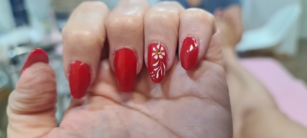 Cristina Aragon — Manicura