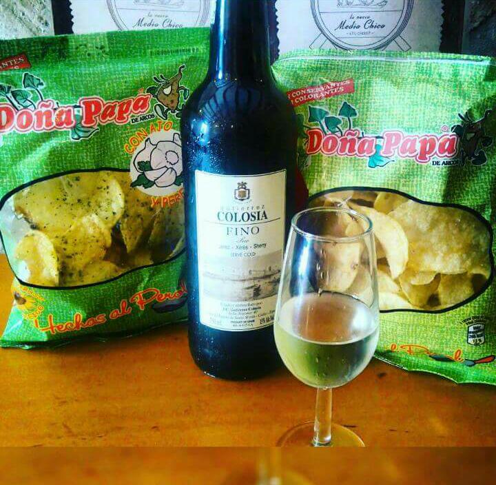 Taberna La Media Chica — Comida y bebida