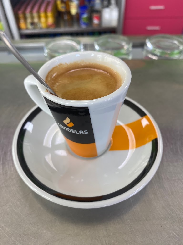 Cafeteria Tu Trebol — Comida y bebida
