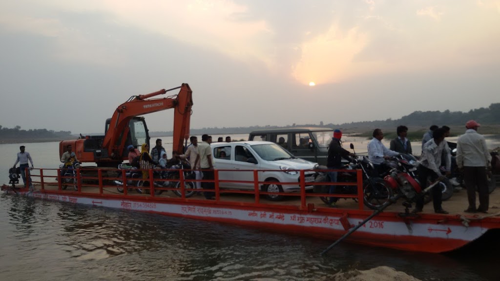 नर्मदा नदी नाव घाट बाबरी