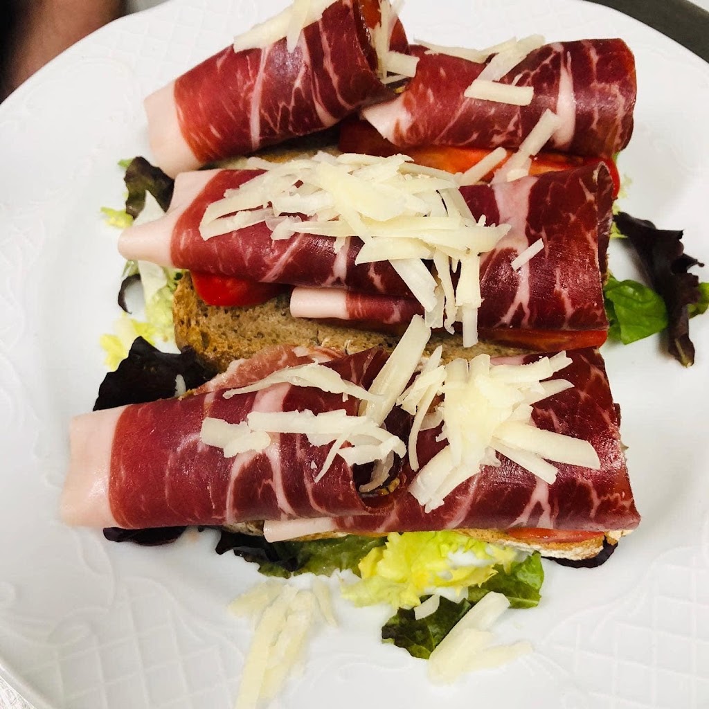 Sidreria Mari — Comida y bebida