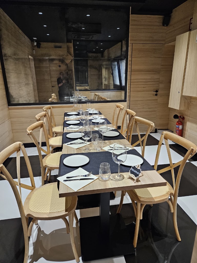 El Raco del Nord Restaurant — Ambiente