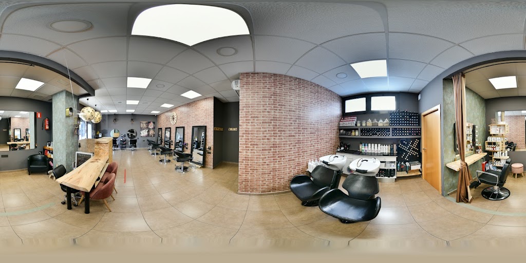 Laura Montenegro Hair Salon — Street View y 360deg