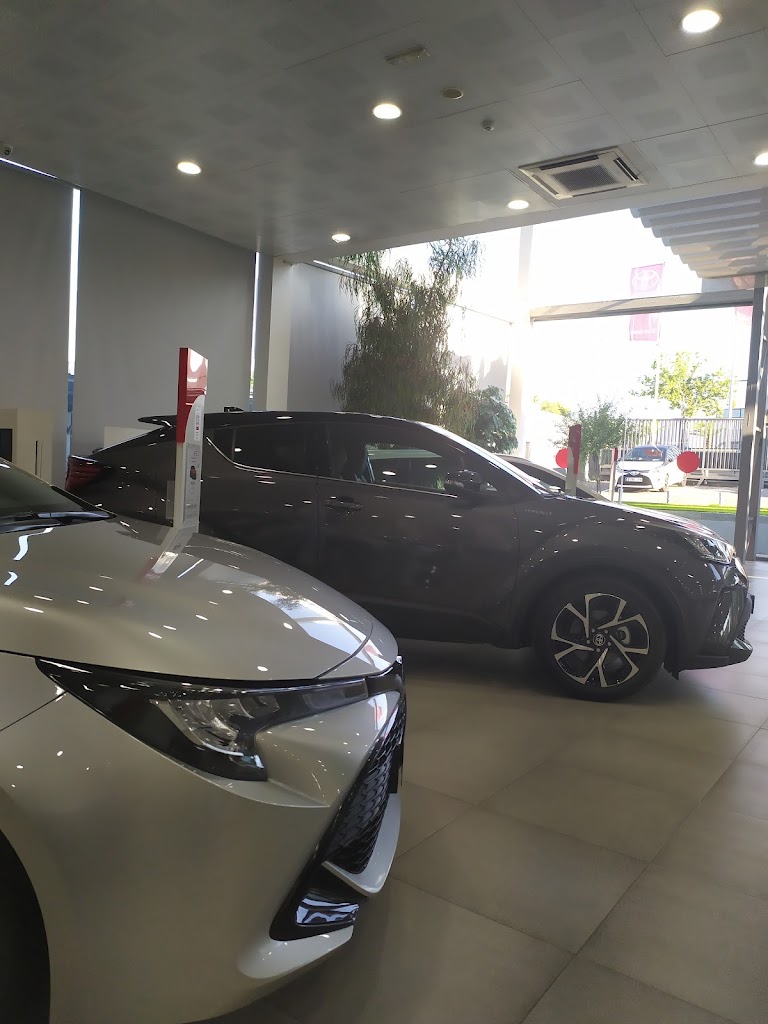 Concesionario Toyota Alcorcon Oficial - Supra Gamboa — Interior