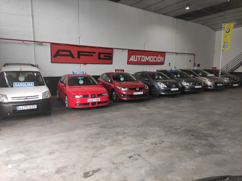 Le Compramos Su coche Villena — Interior