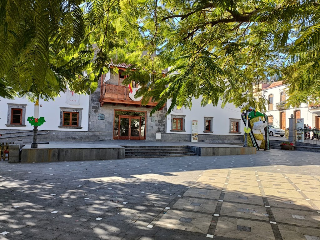 Homenaje a la mujer Tirajanera